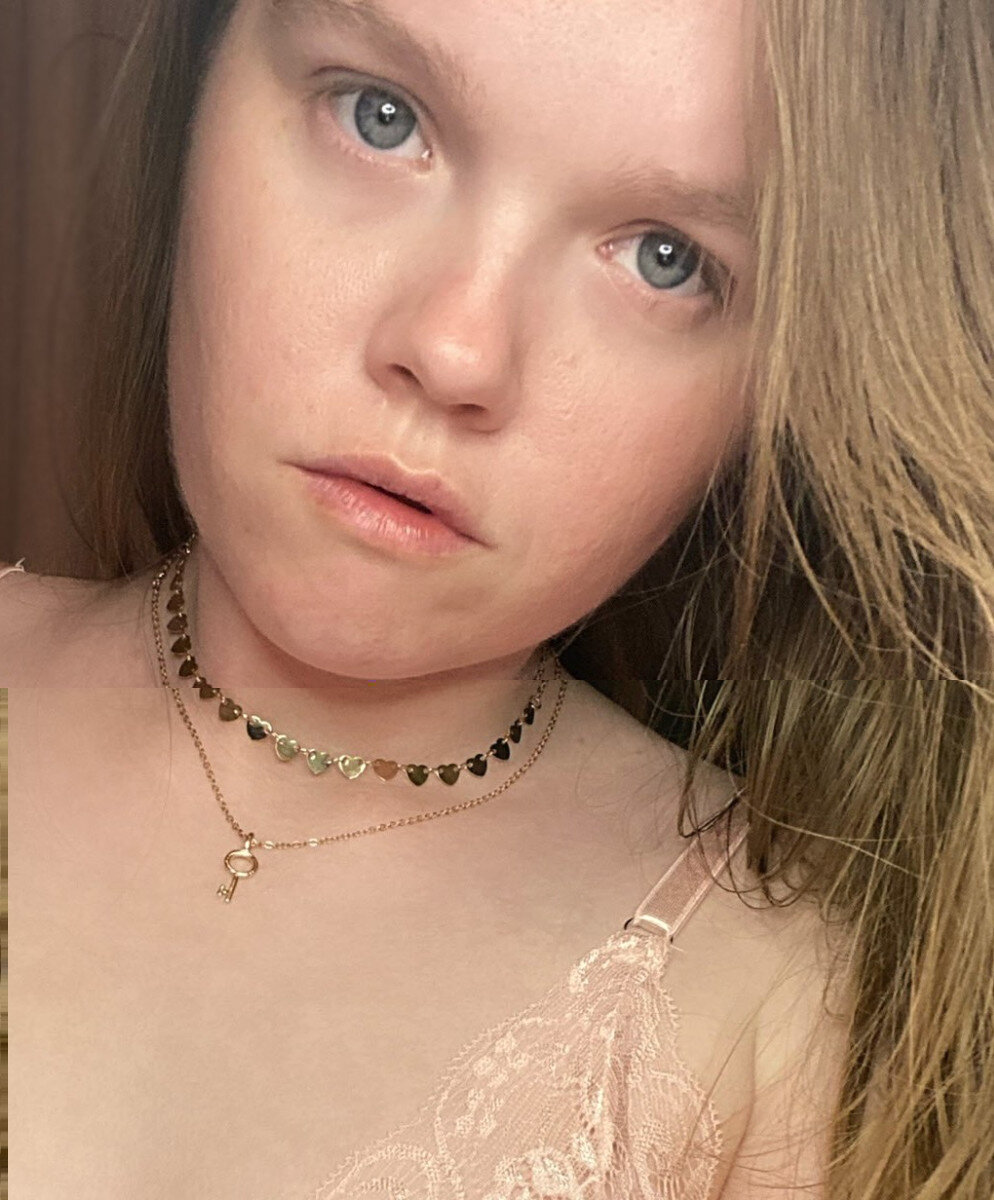 Ittybittymelly (@ittybittymelly), OnlyFans creator