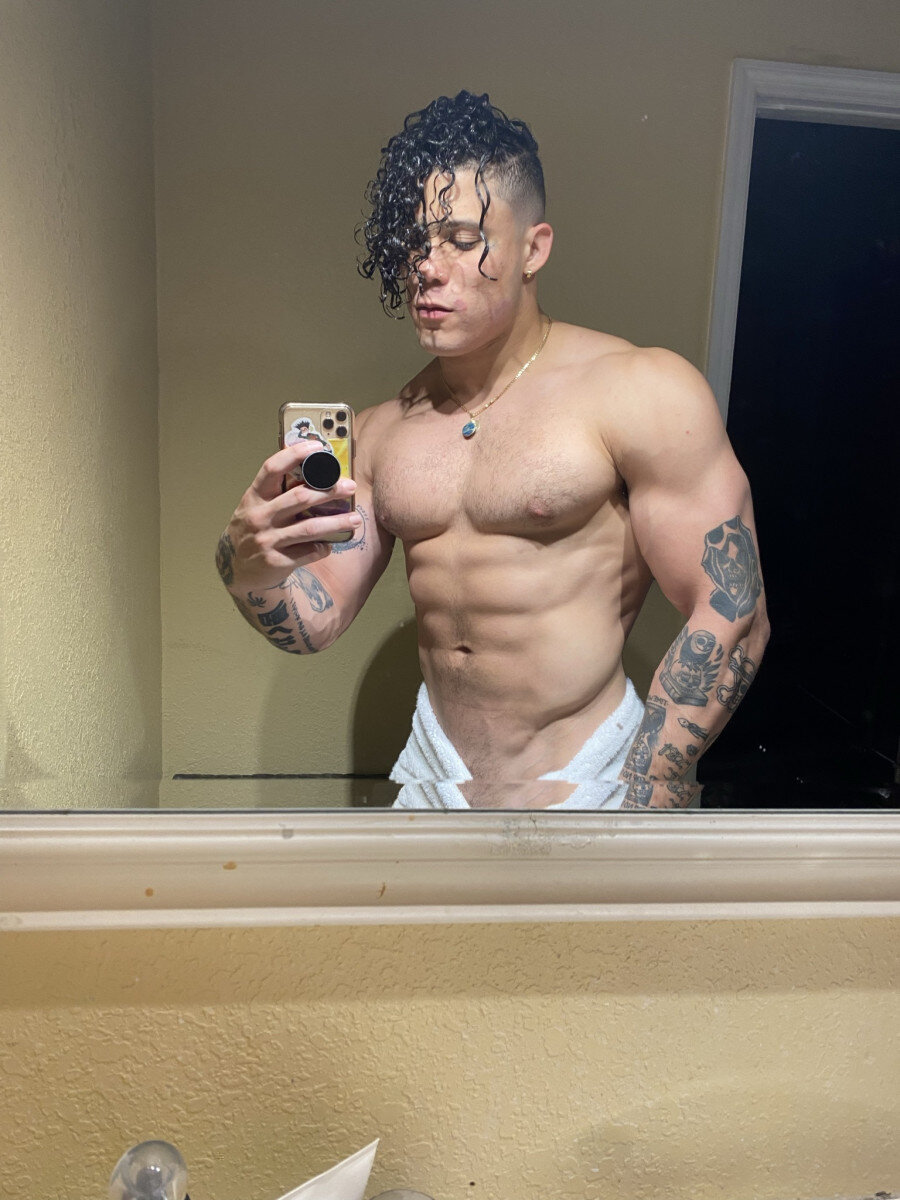Izzzybrah (@izzzybrah), OnlyFans creator