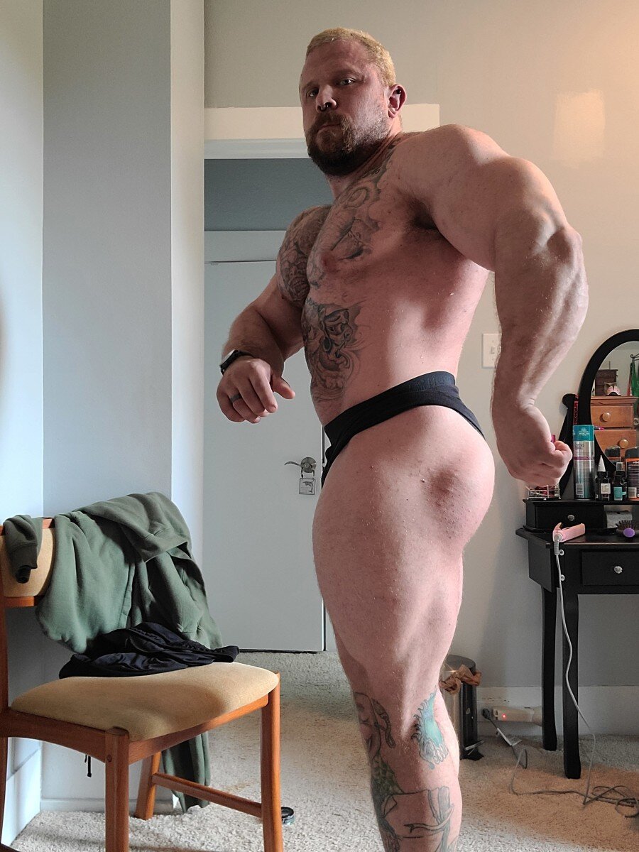 Jackedstoner90 (@jackedstoner90), OnlyFans creator