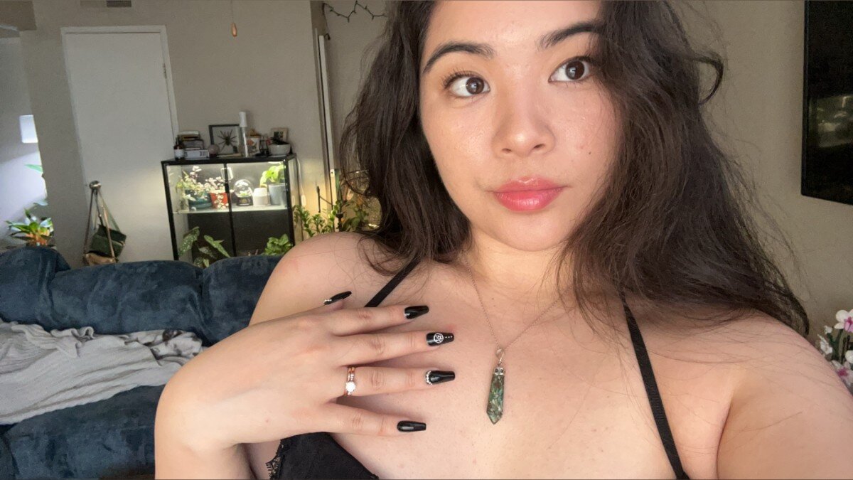 Jadekittenn (@jade_kittenn), OnlyFans creator
