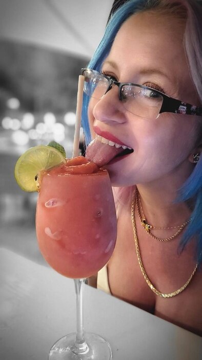 Jadebenidorm1 (@jadebenidorm1), OnlyFans creator