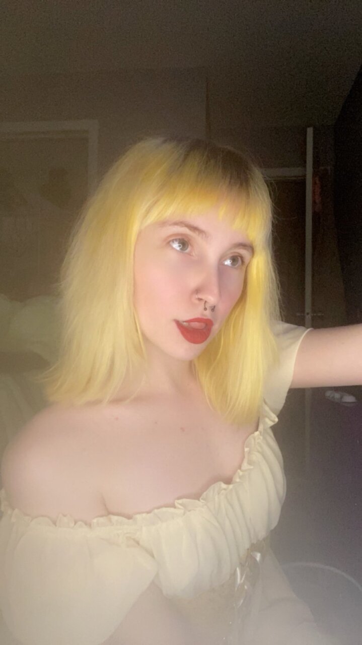 Jadeswxrld (@jadeswxrld), OnlyFans creator