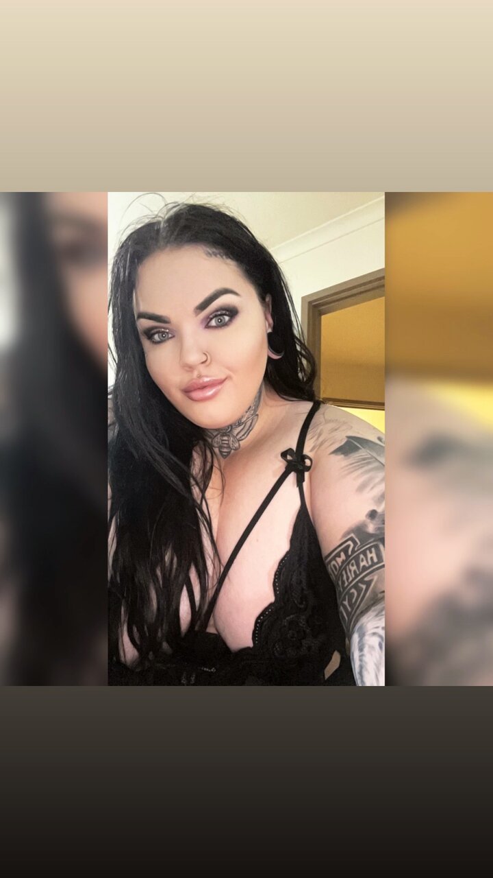 Jadeybabyxx (@jadeybabyxx), OnlyFans creator