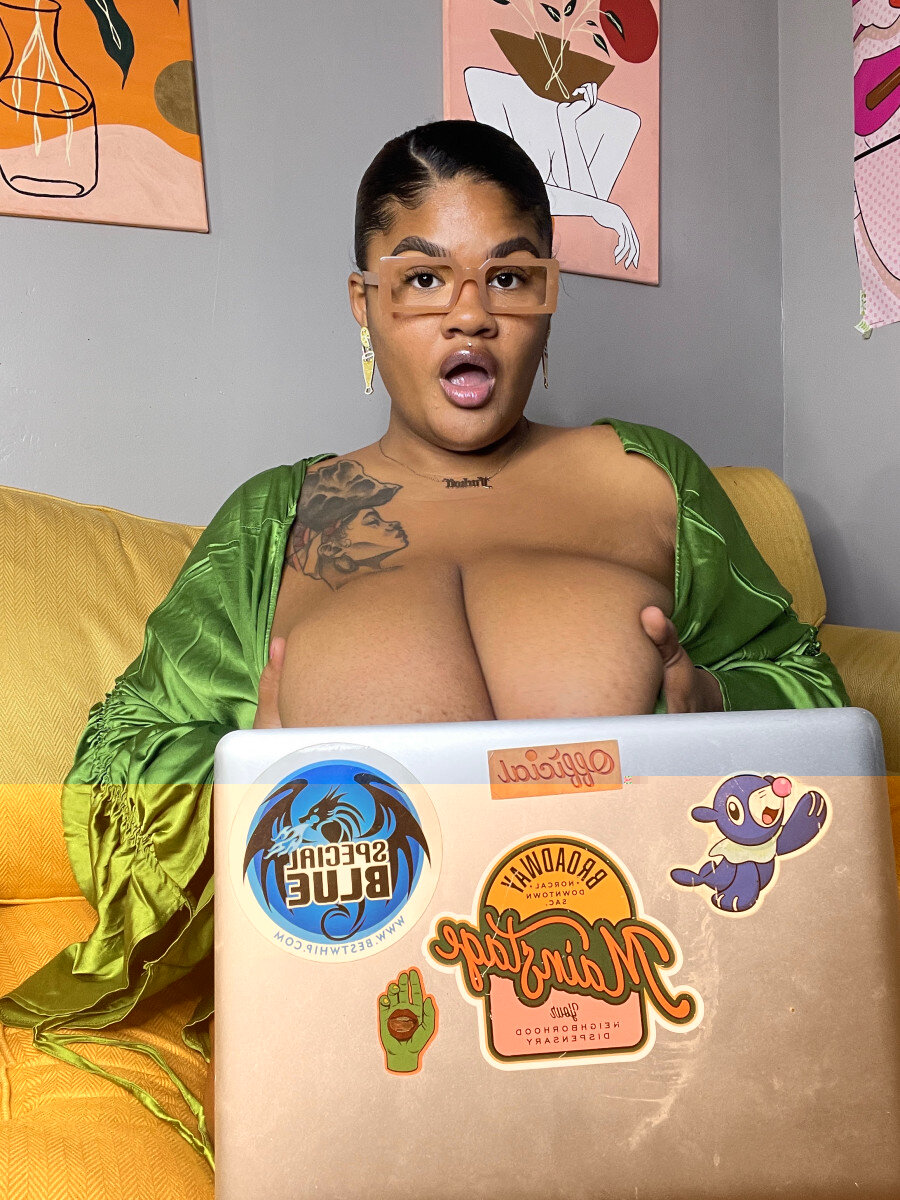 Jaidavioletfree (@jaidavioletfree), OnlyFans creator
