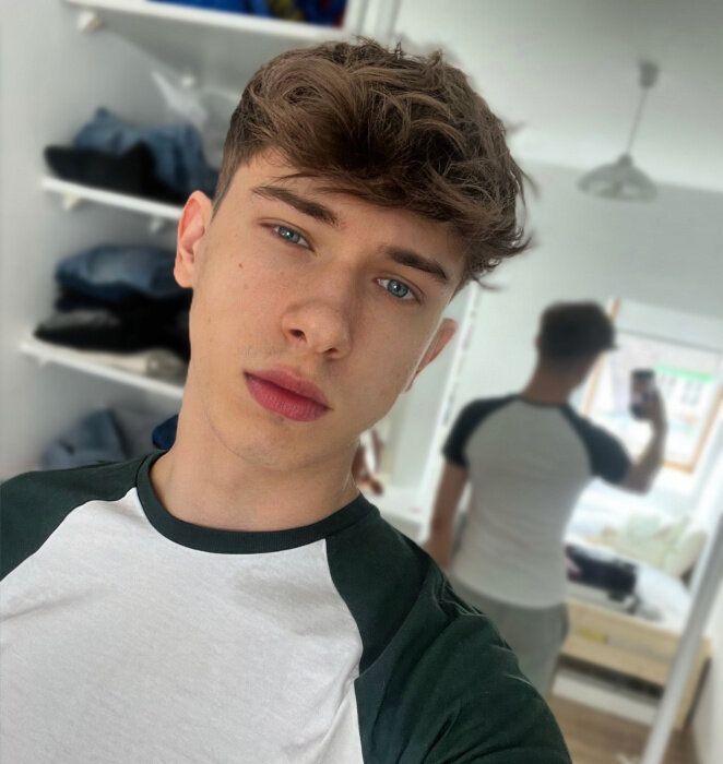 Jakemaxxik (@jakemaxxik), OnlyFans creator