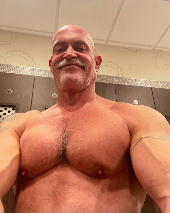 Jamesyork (@james_york), OnlyFans creator