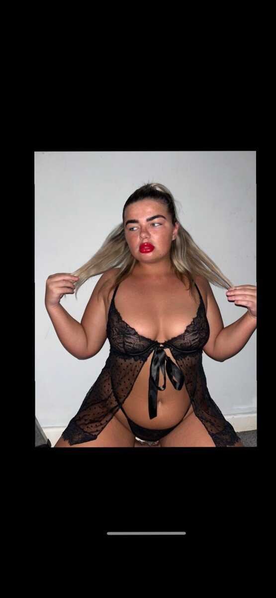 Jasminecaitlinx (@jasminecaitlinx), OnlyFans creator
