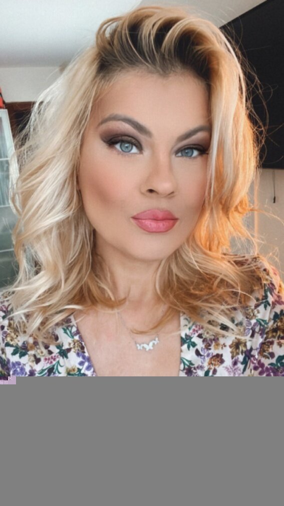 Jasminerouge (@jasminerouge), OnlyFans creator