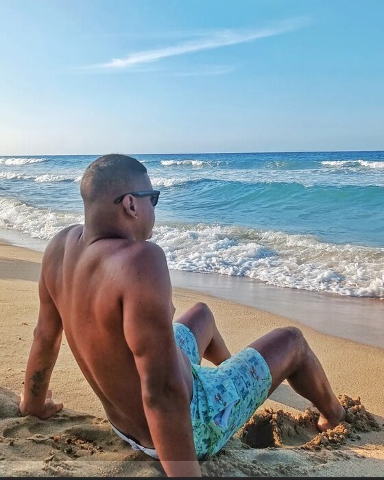 Jeanpier21cm (@jeanpier21cm), OnlyFans creator