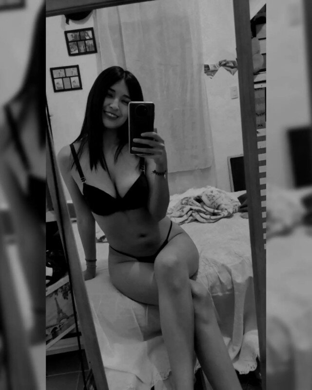 Jenglz (@jen.glz), OnlyFans creator
