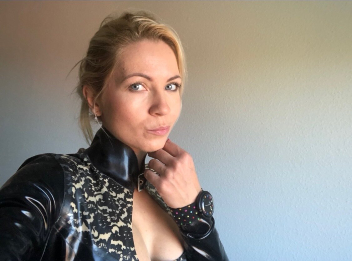 Jenniczech (@jenni_czech), OnlyFans creator