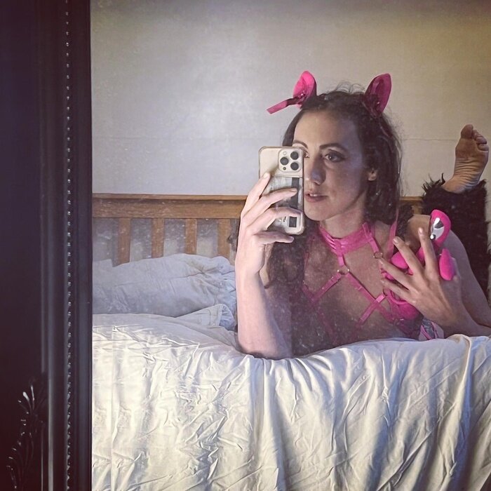 Jessieroguefree (@jessieroguefree), OnlyFans creator