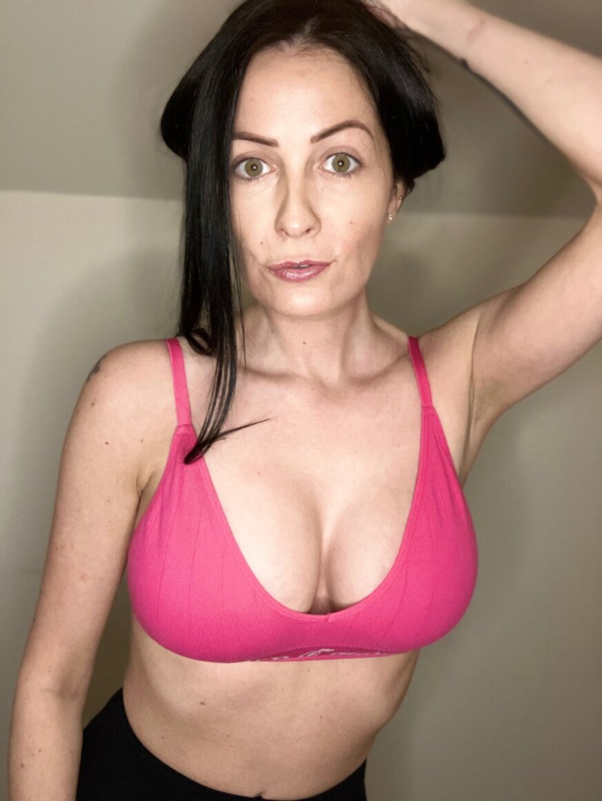 Jessica Jackrabbit x (@jessjack69), OnlyFans creator