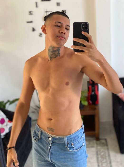 Jesusgilvzla (@jesusgil_vzla), OnlyFans creator