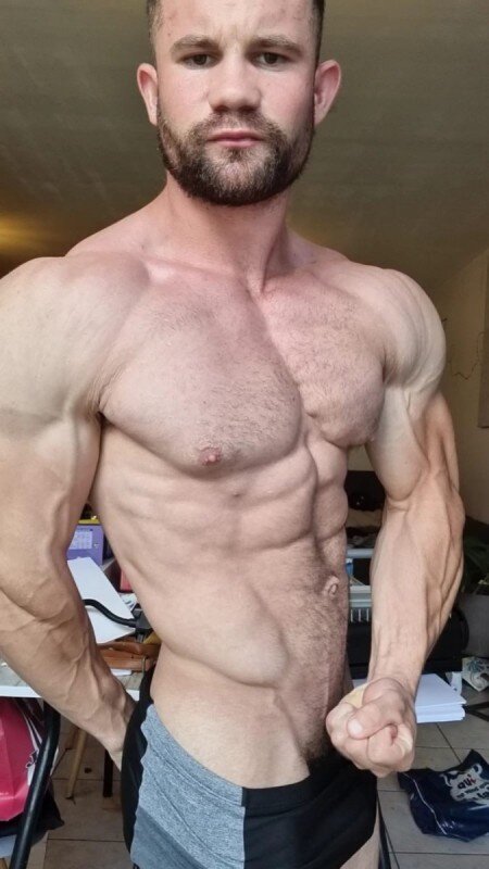 Jeunealpha (@jeunealpha), OnlyFans creator