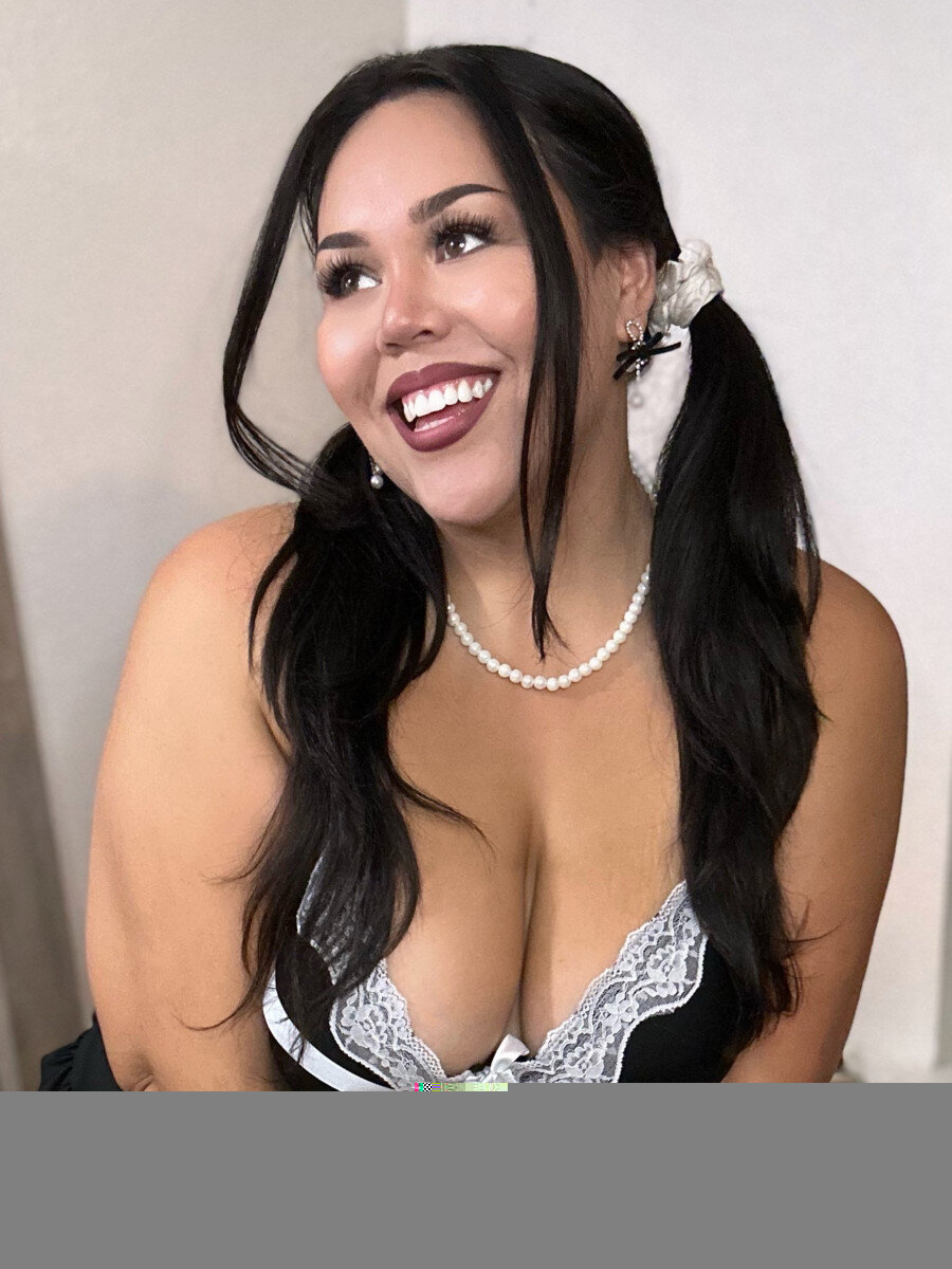 jewlieah (@jewlieah), OnlyFans creator