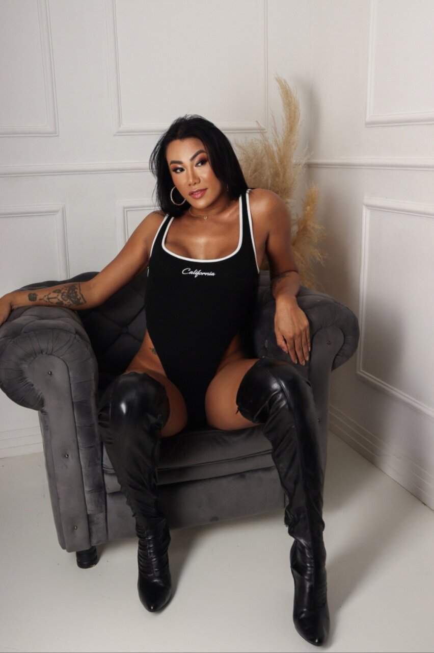 Jhennifer (@jhenniferlamar1), OnlyFans creator