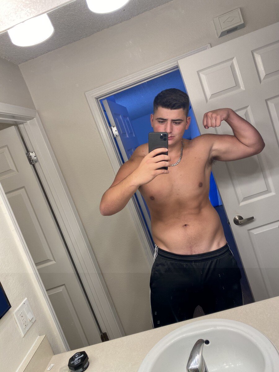 Jimmy5footthree (@jimmy5footthree), OnlyFans creator