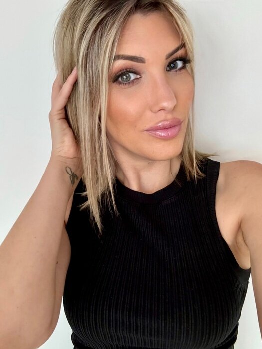 Jolyemily (@jolyemily), OnlyFans creator