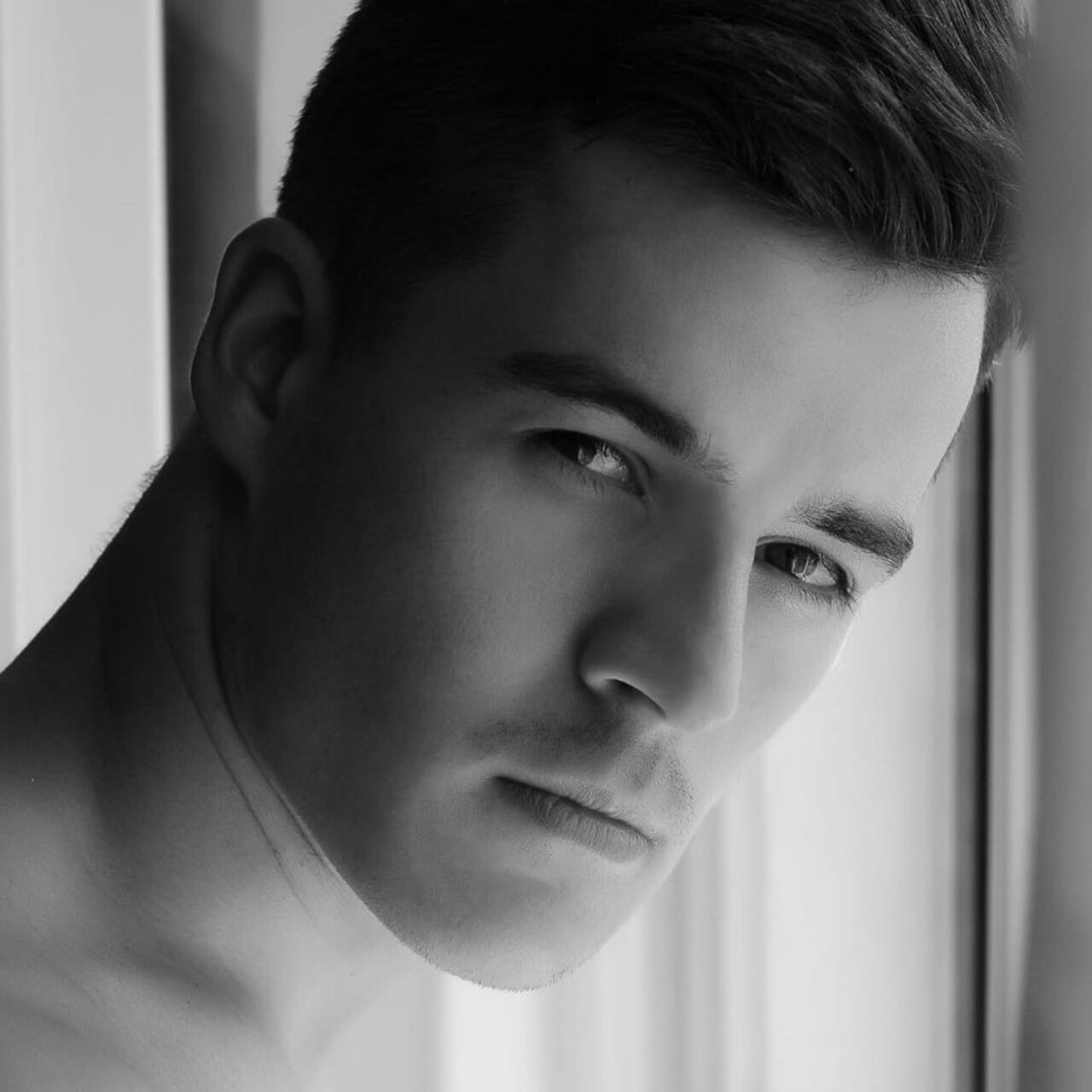 Jordanswan (@jordanswan), OnlyFans creator