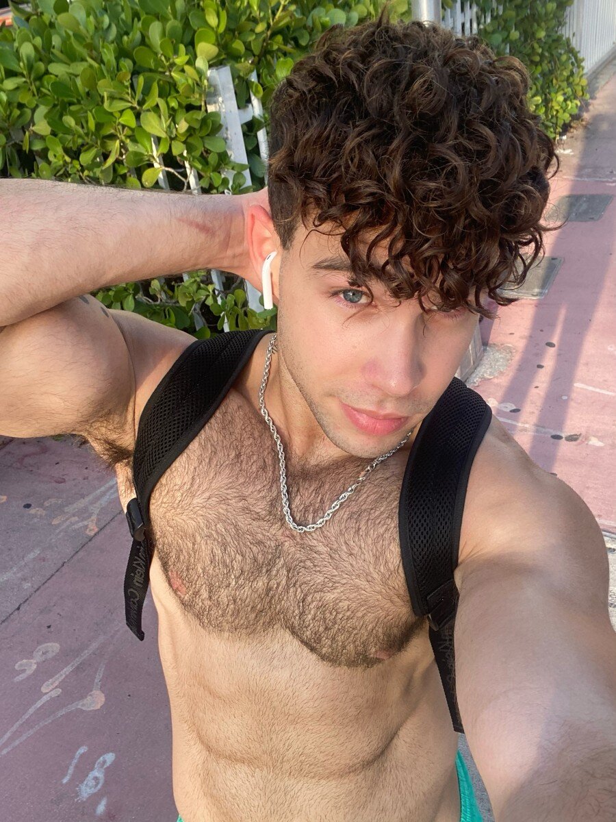Josephcastlianfree (@josephcastlianfree), OnlyFans creator