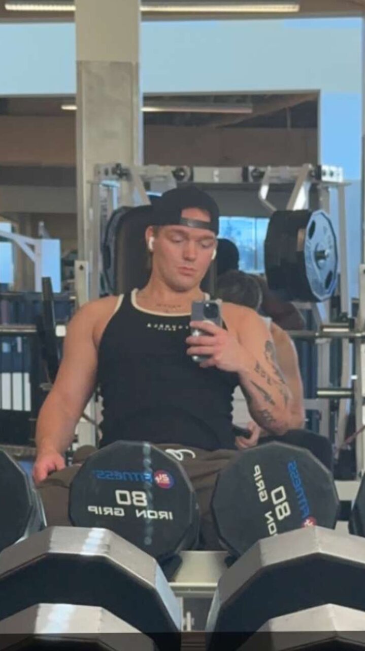 Joshualewisvip (@joshualewisvip), OnlyFans creator