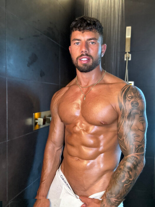 Jtravs (@jtravs), OnlyFans creator