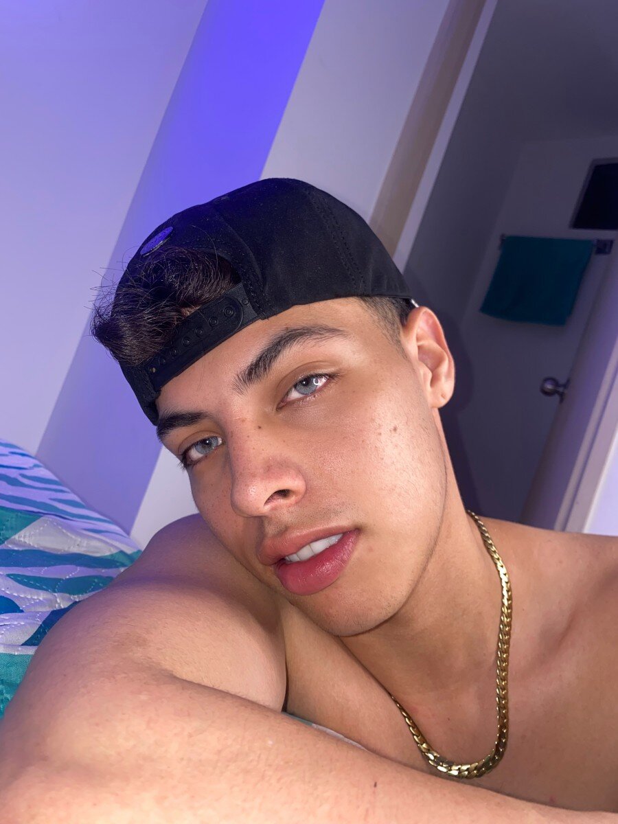 Juandavidisaza1 (@juandavid_isaza1), OnlyFans creator