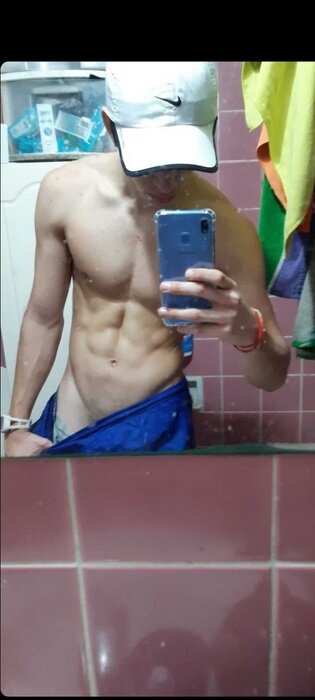 Juan (@juanpablod22), OnlyFans creator