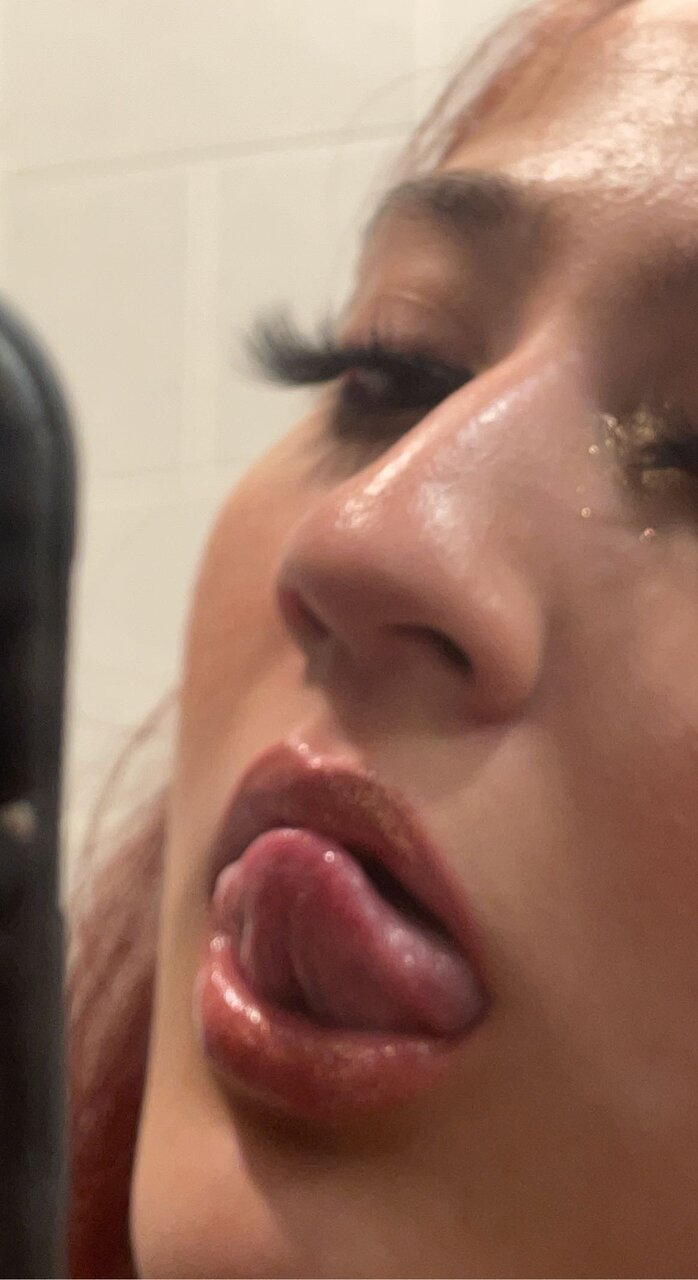 Jugsapoppin69 (@jugsapoppin69), OnlyFans creator