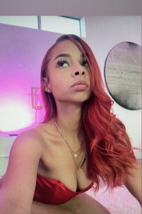 Juiccyfruiiit (@juiccyfruiiit), OnlyFans creator
