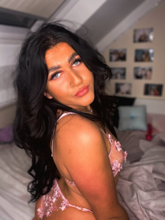 Juicyjaz (@juicy-jaz), OnlyFans creator