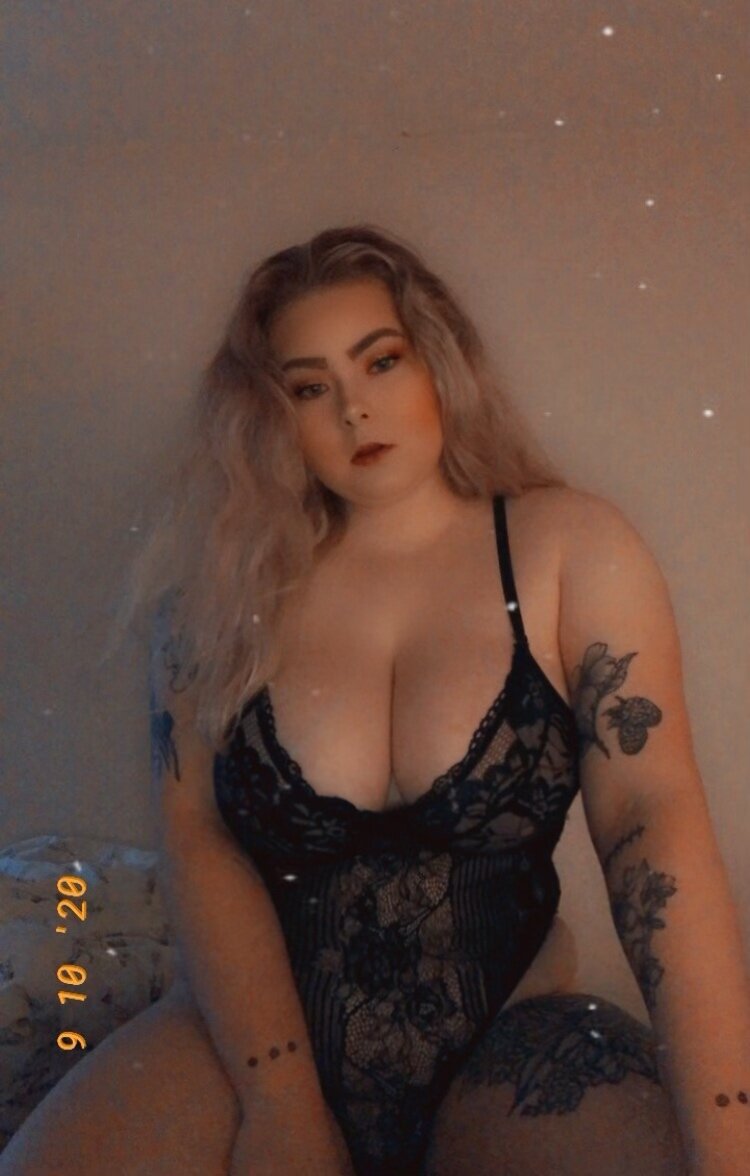 Juicyjadex (@juicy_jadex), OnlyFans creator