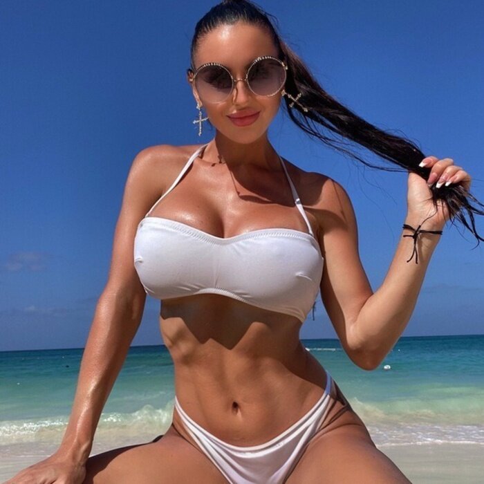 Juliadamiana (@julia_damiana), OnlyFans creator