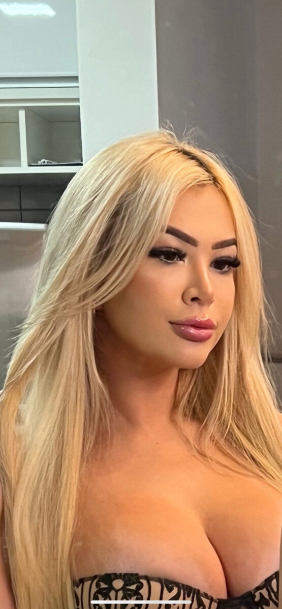 Juliacalsing (@juliacalsing), OnlyFans creator