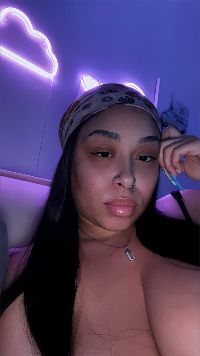 Julianadrmzxxx (@julianadrmzxxx), OnlyFans creator