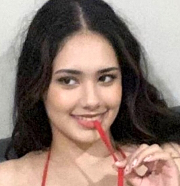 Julia (@julianoi), OnlyFans creator