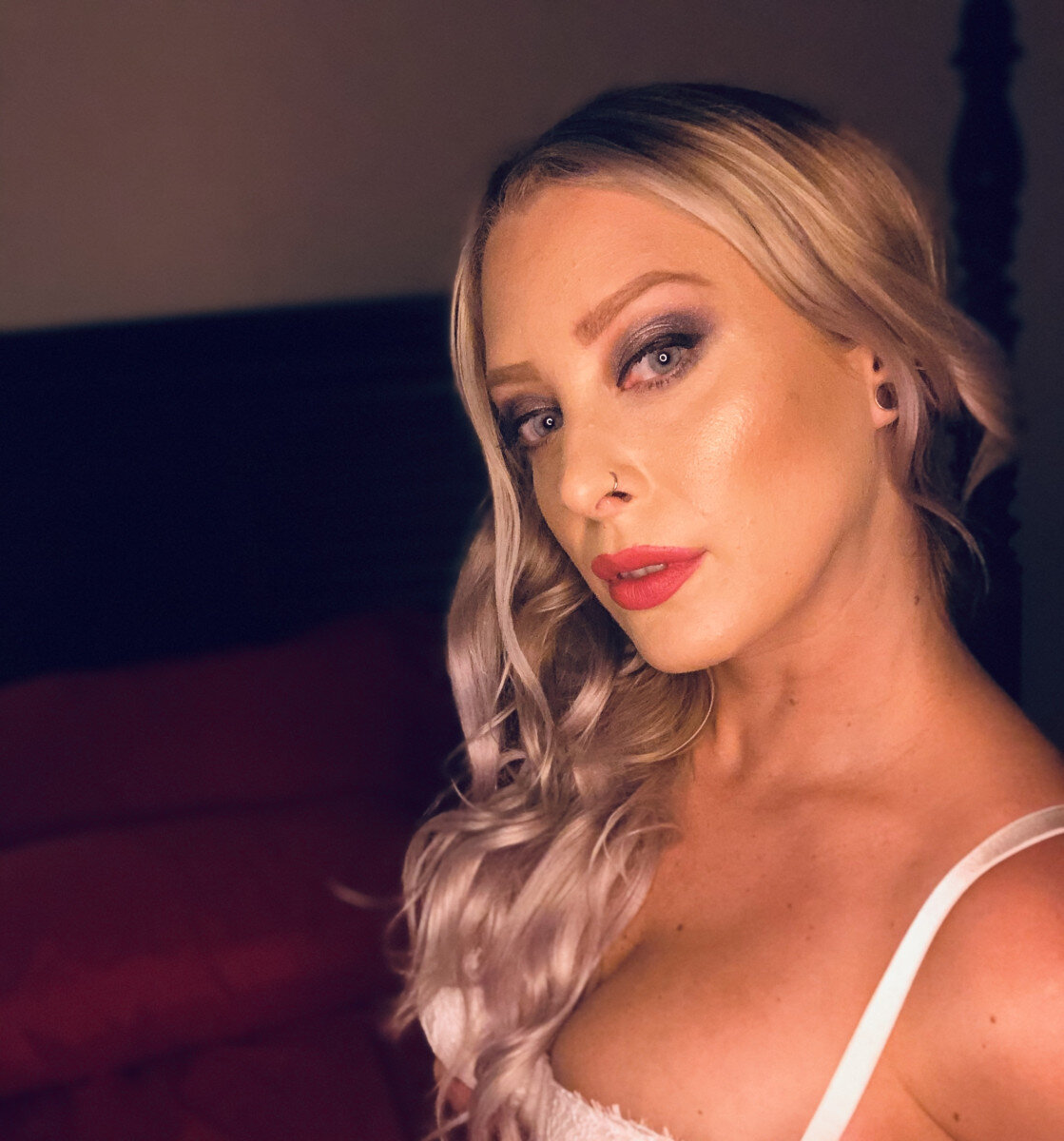 Juliepopcorn (@juliepopcorn), OnlyFans creator
