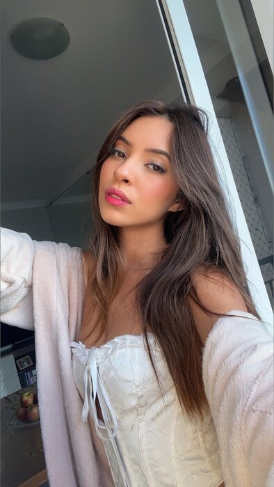Julies2oliver (@julies2oliver), OnlyFans creator