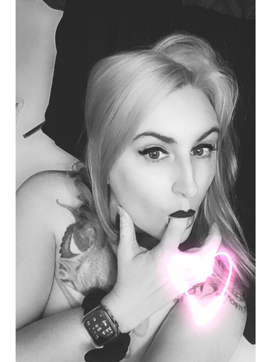 Julietsunshine (@juliet_sunshine), OnlyFans creator