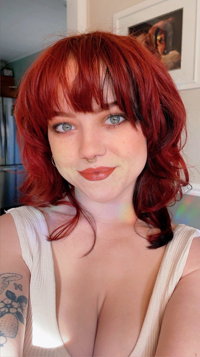 Junestrawberries (@junestrawberries), OnlyFans creator