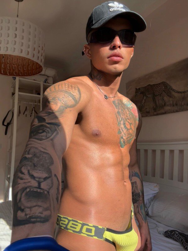 Juniorxxlhot (@junior_xxlhot), OnlyFans creator