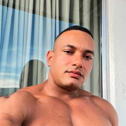 Juniorandres0 (@juniorandres0), OnlyFans creator