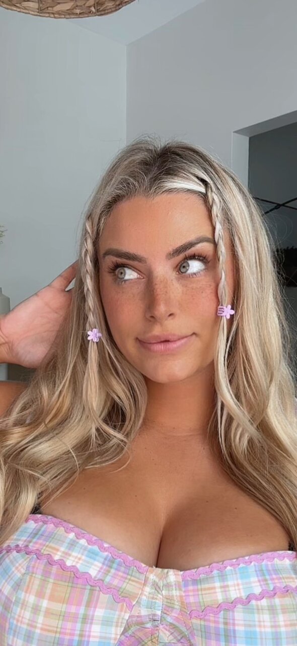 Justpeachyyy (@just-peachyyy), OnlyFans creator