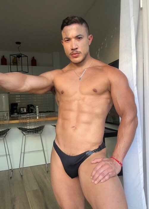 Justlorenzo (@justlorenzo), OnlyFans creator