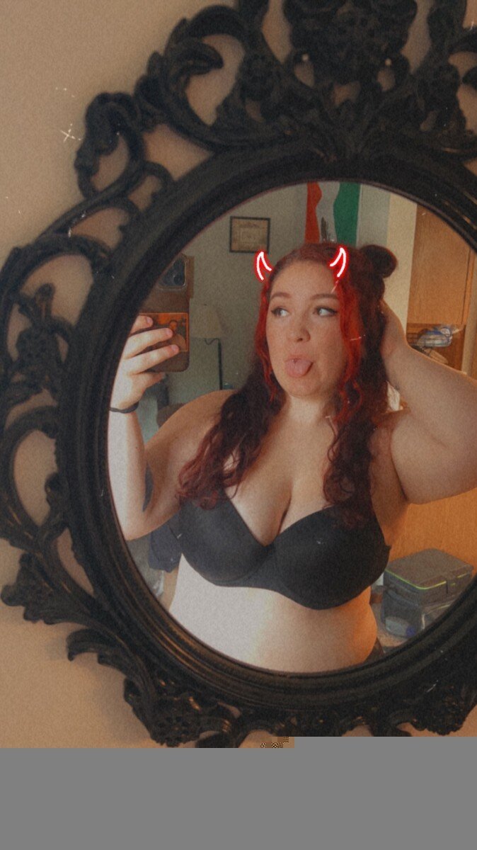 Justyouraverageprincess (@justyouraverageprincess), OnlyFans creator