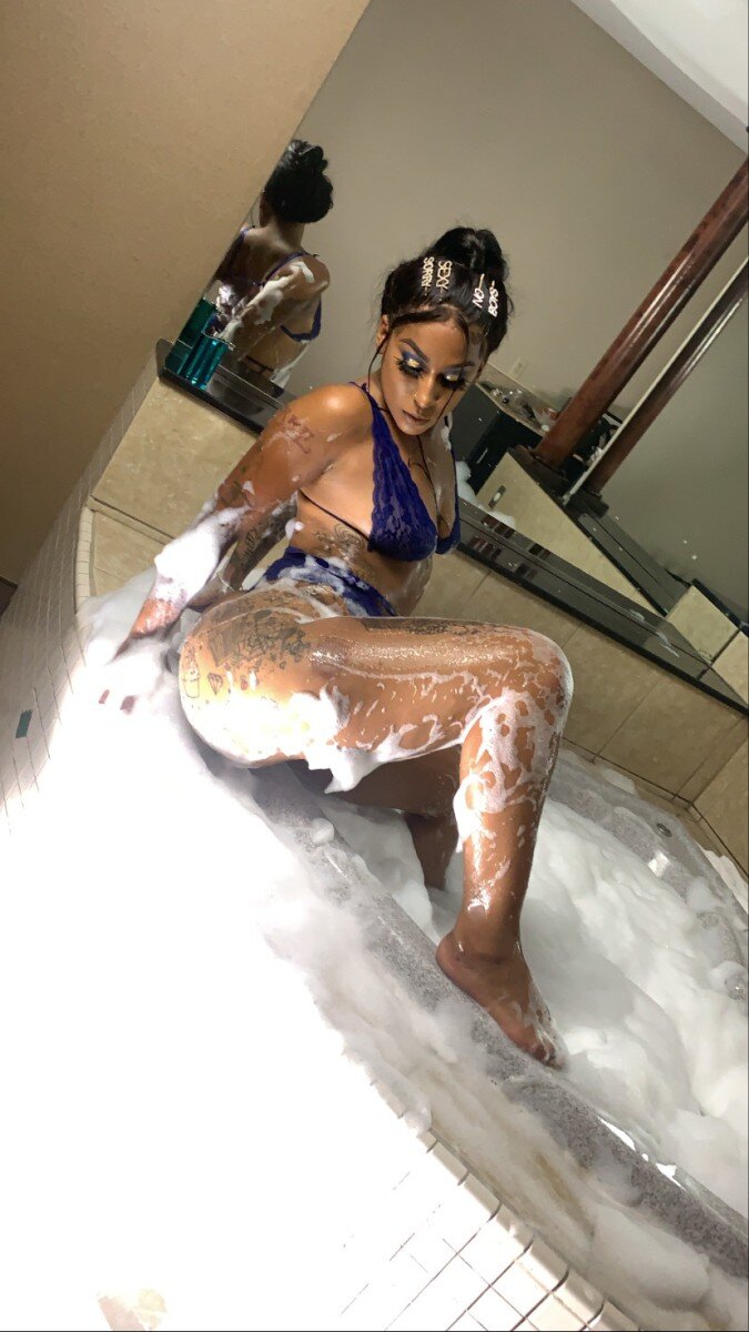 Kakezdalandlord (@kakezdalandlord), OnlyFans creator