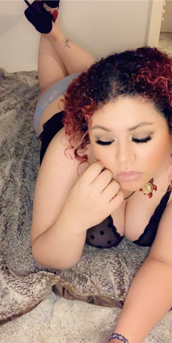 Kalejandraa (@kalejandraa), OnlyFans creator