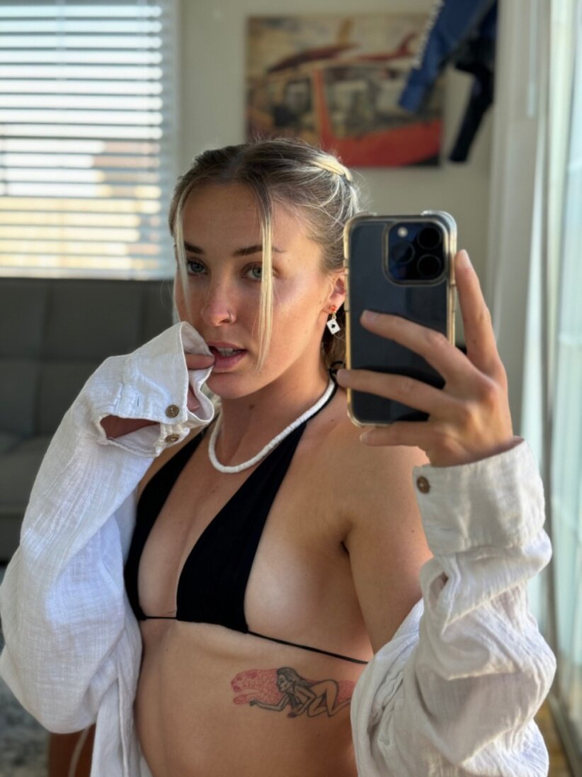 Kalismallzfree (@kalismallzfree), OnlyFans creator