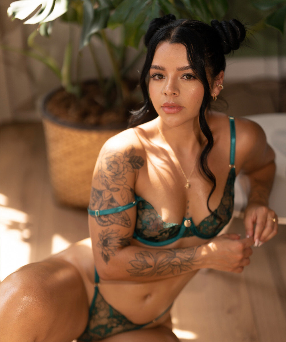 Karenboteroc (@karenboteroc), OnlyFans creator